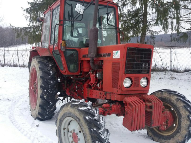 Oldtimer-Traktor типа Belarus Беларус-820, Neumaschine в Чернівці