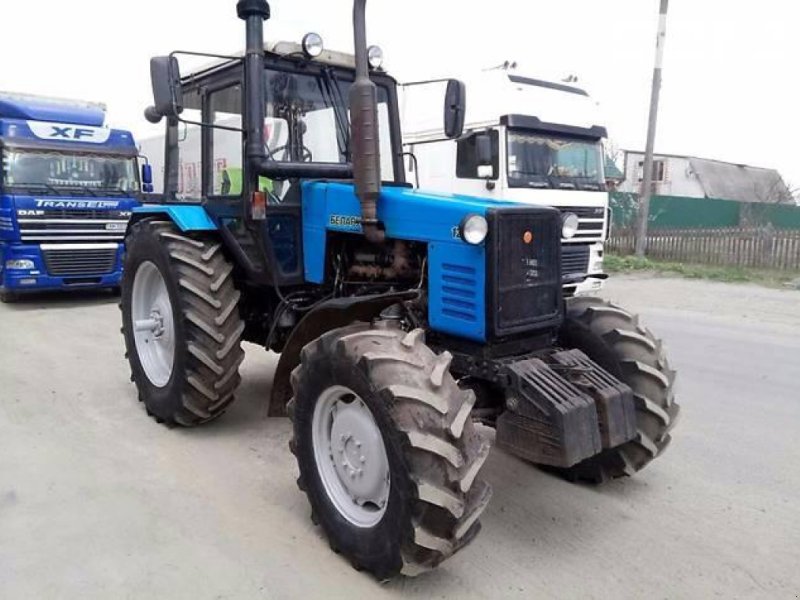 Oldtimer-Traktor типа Belarus Беларус-1221,  в Житомир