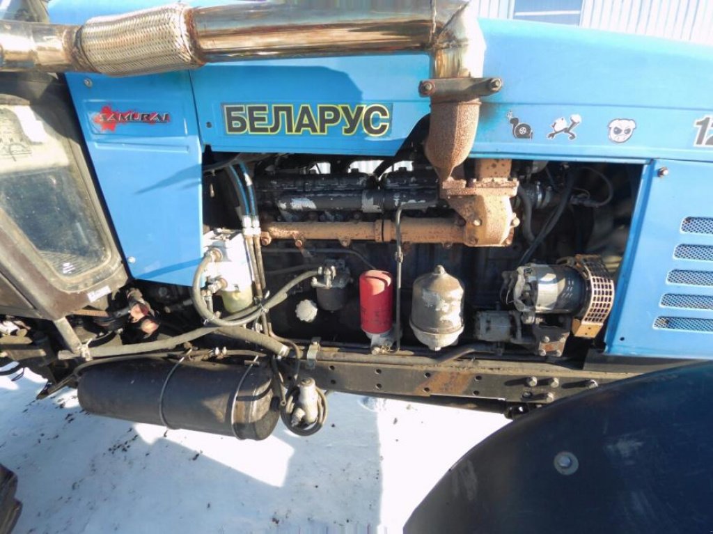 Oldtimer-Traktor типа Belarus Беларус-1221.2, Neumaschine в Полтава (Фотография 3)
