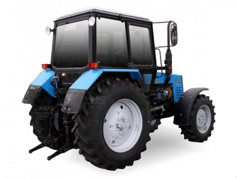 Oldtimer-Traktor типа Belarus Беларус-1025.2, Neumaschine в Суми