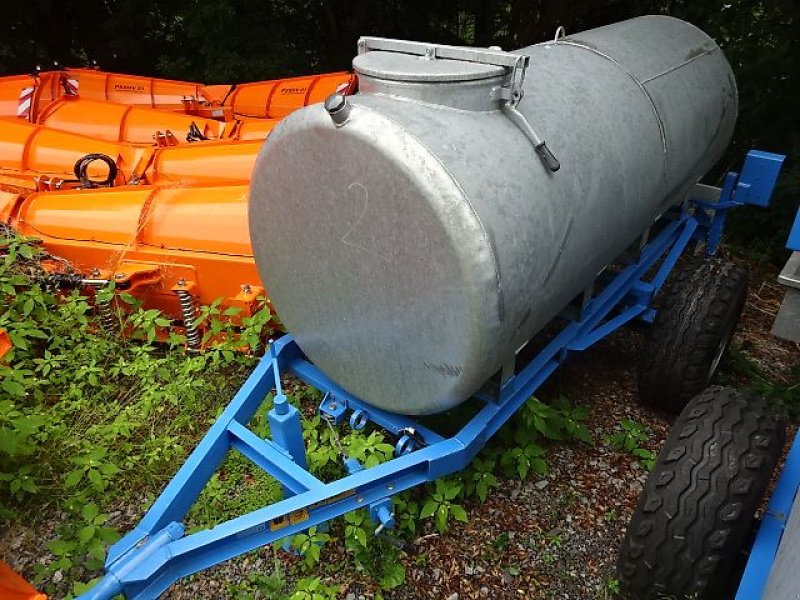 Wasserfass типа S&F 2000 Liter Wassertank mit Fahrgestell, Neumaschine в Neureichenau (Фотография 1)